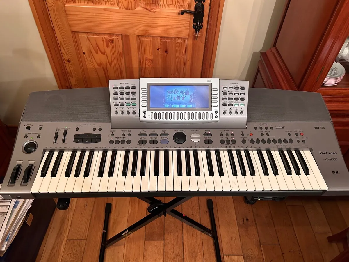 Technics KN6000 Keyboard - Image 1