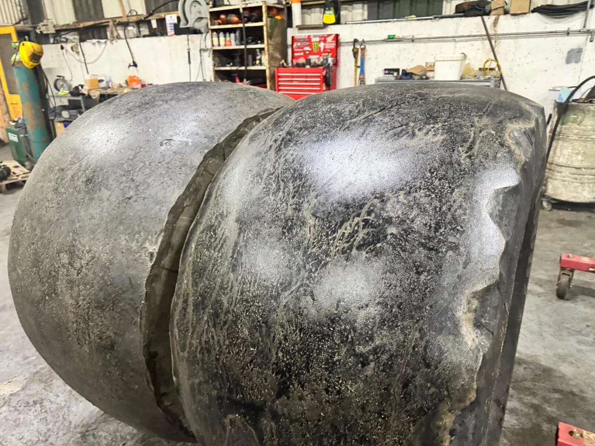 Liebherr 534 26” Rims - Image 3