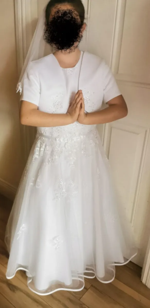 Communion dress - Image 4