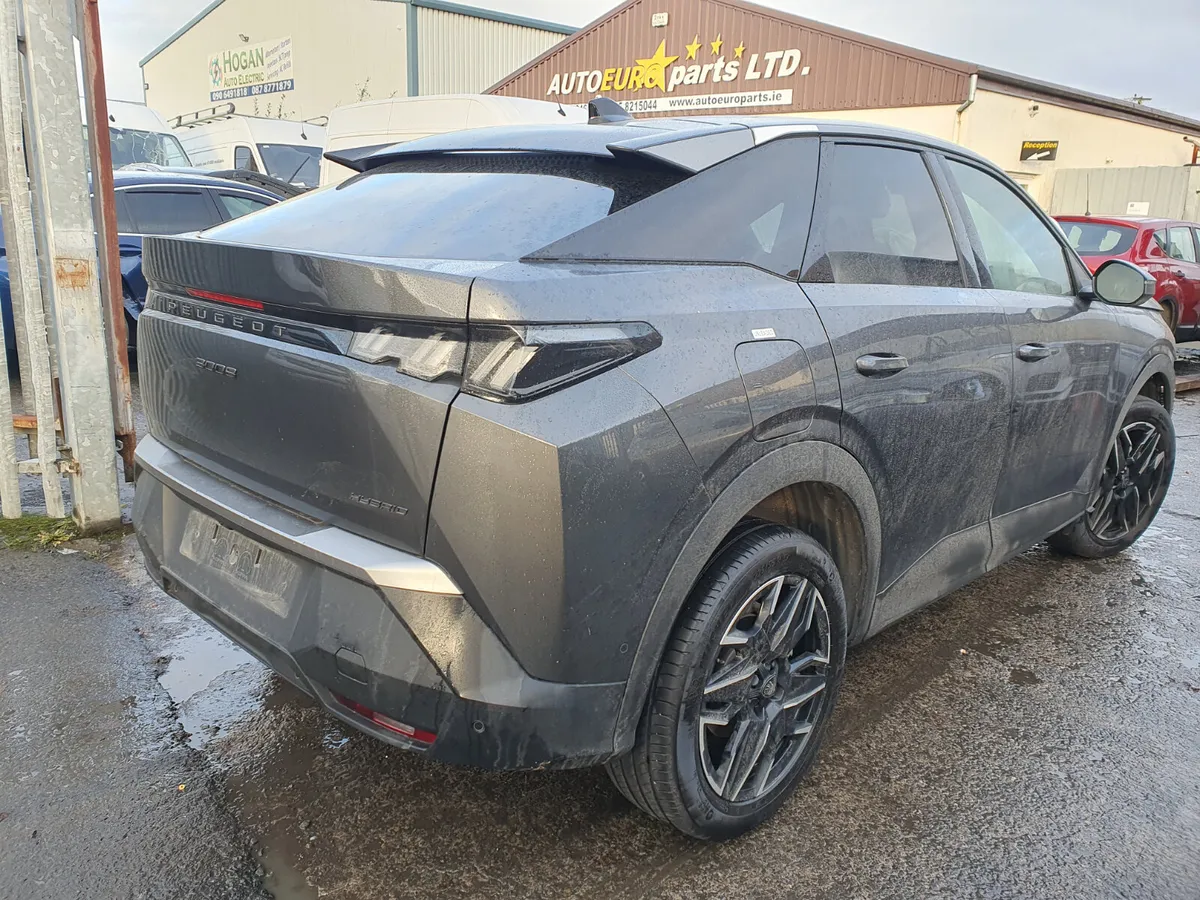 25 PEUGEOT 3008  1.2 P MHEV FOR BREAKING - Image 4