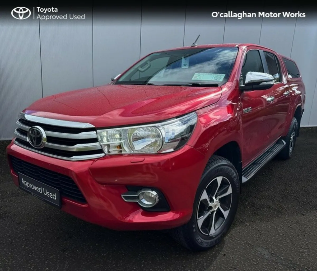 Toyota Hilux DOUBLE CAB SR5 4DR AUTO - Image 2