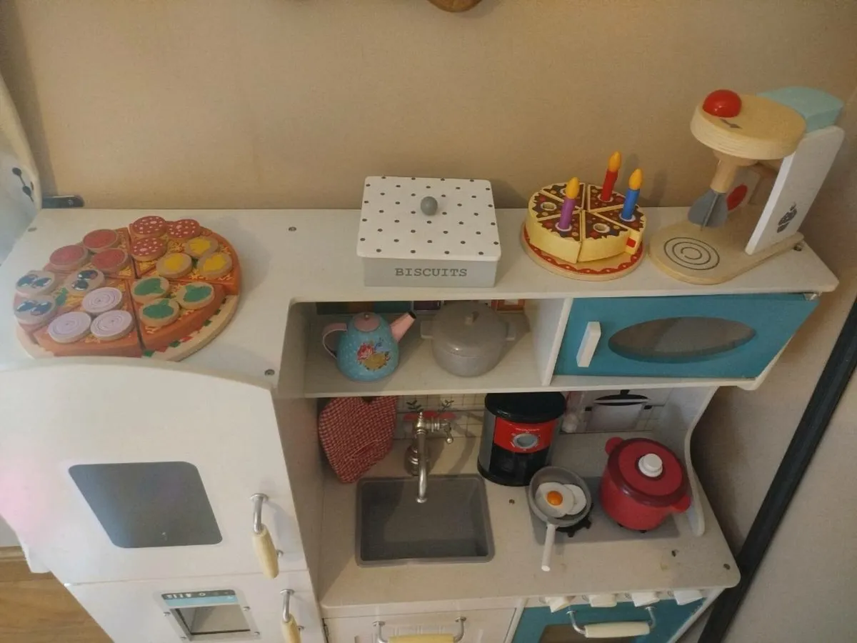 Wooden toy kitchen - Image 3