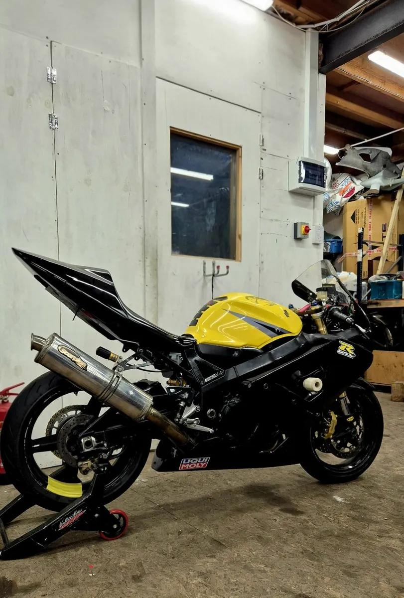 Suzuki Gsxr 750 k4 track bike - Image 1