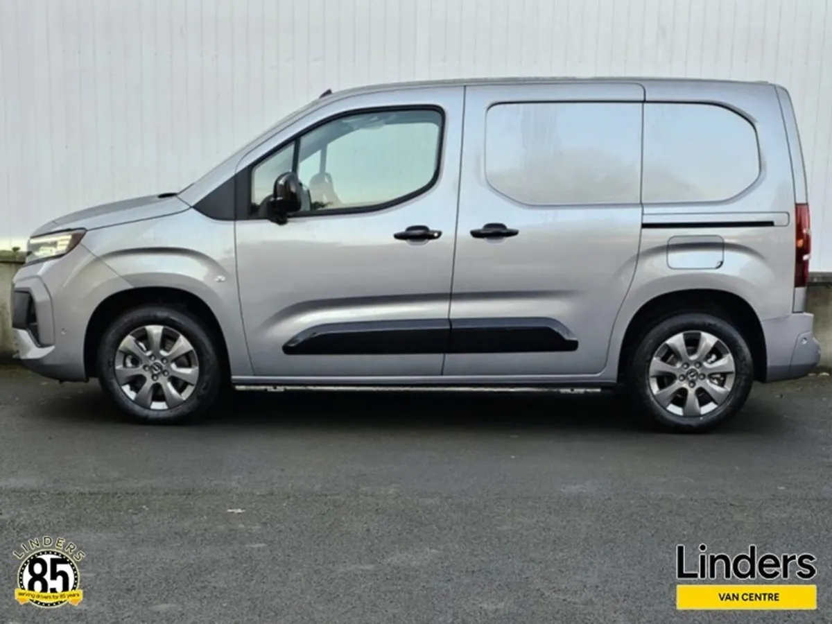 Opel Combo 261 TOP SPEC AUTOMATIC - Image 3