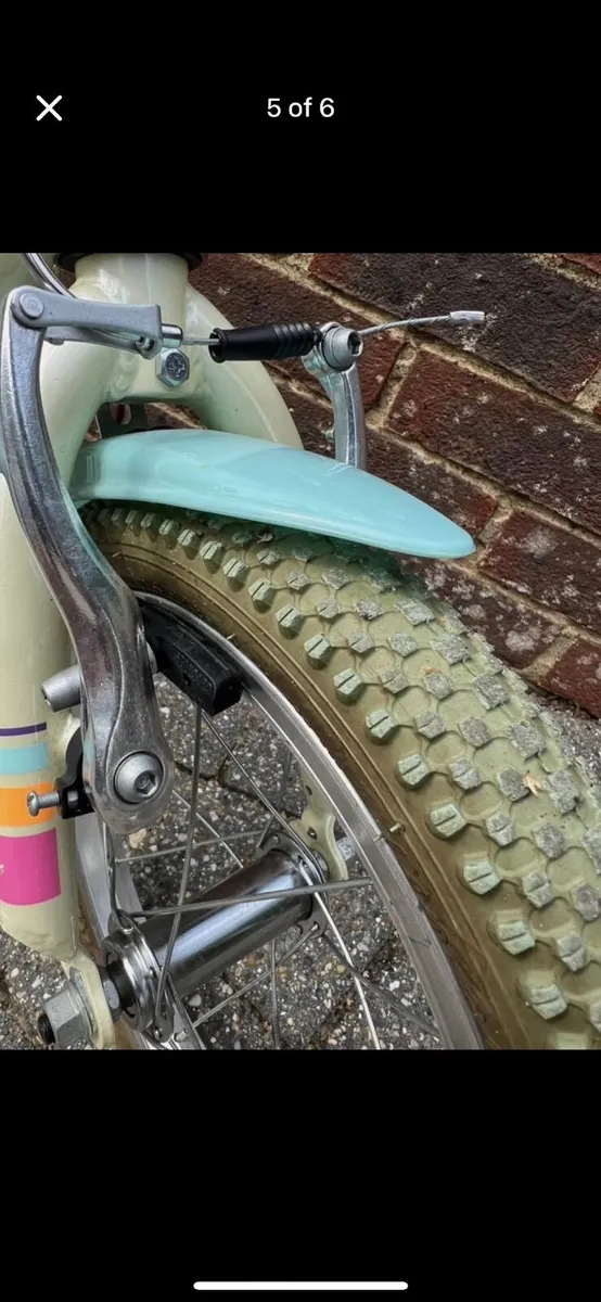 Raleigh bike 14 inch for girl perfect condition - Image 4