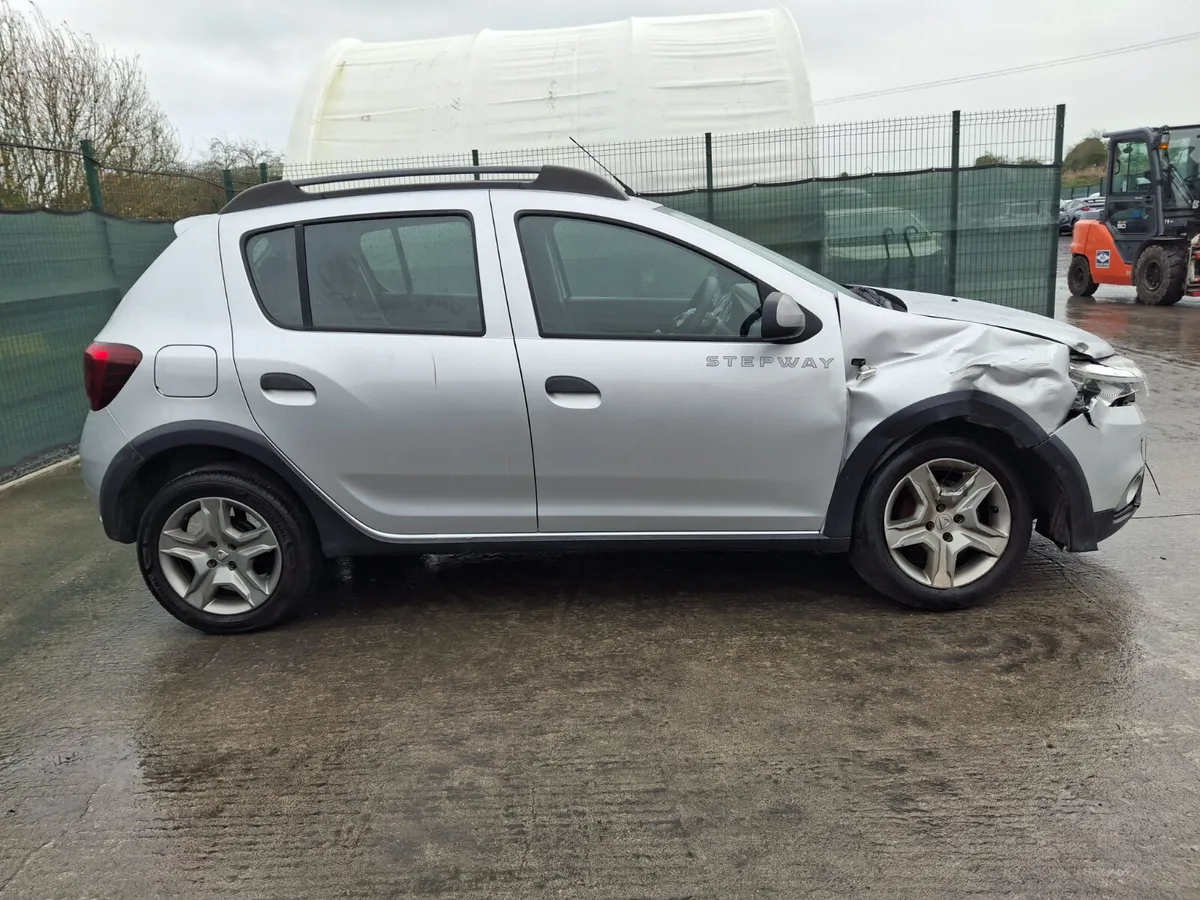 €500 OFF!!! 2018 Dacia Sandero Stepway - Image 4