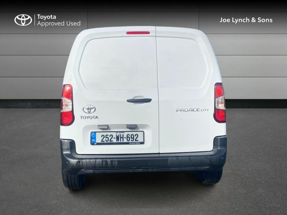 Toyota Proace City SWB GX 100HP 650KGS - Image 4