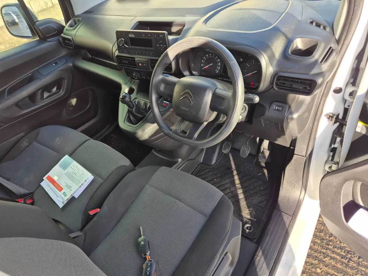 2019 Citroen Berlingo Partner  3 seater - Image 4