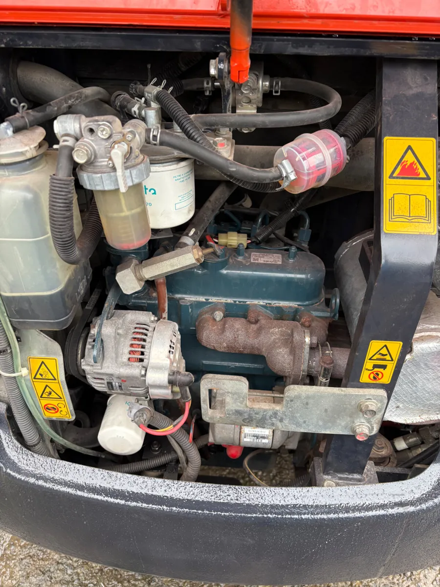 Kubota mini digger - Image 4