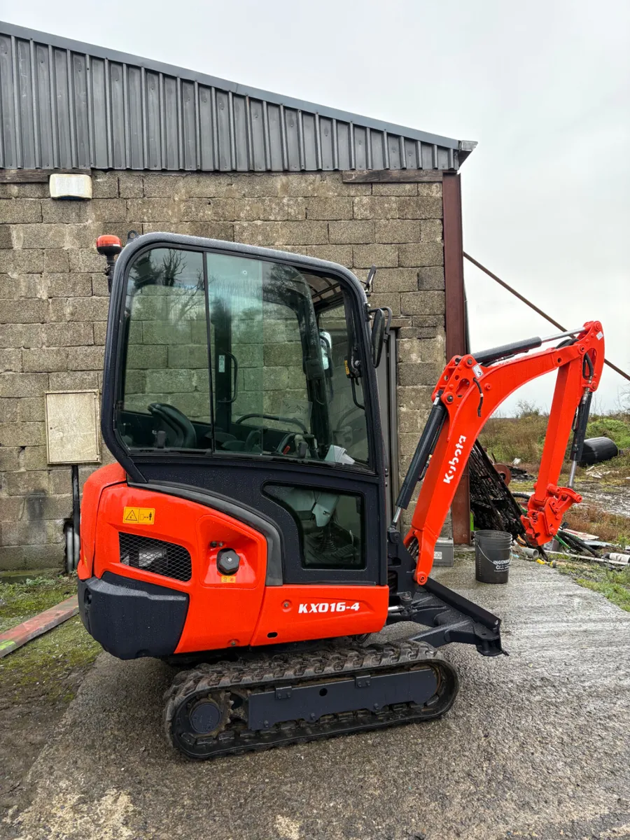 Kubota mini digger - Image 2