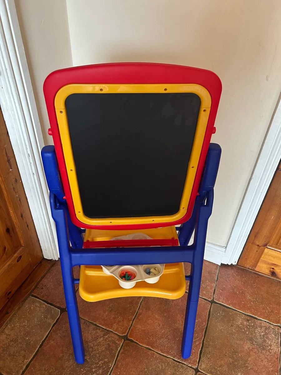 Crayola Easel - Image 4