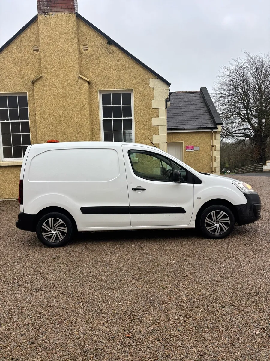 2016 Peugeot partner - Image 2