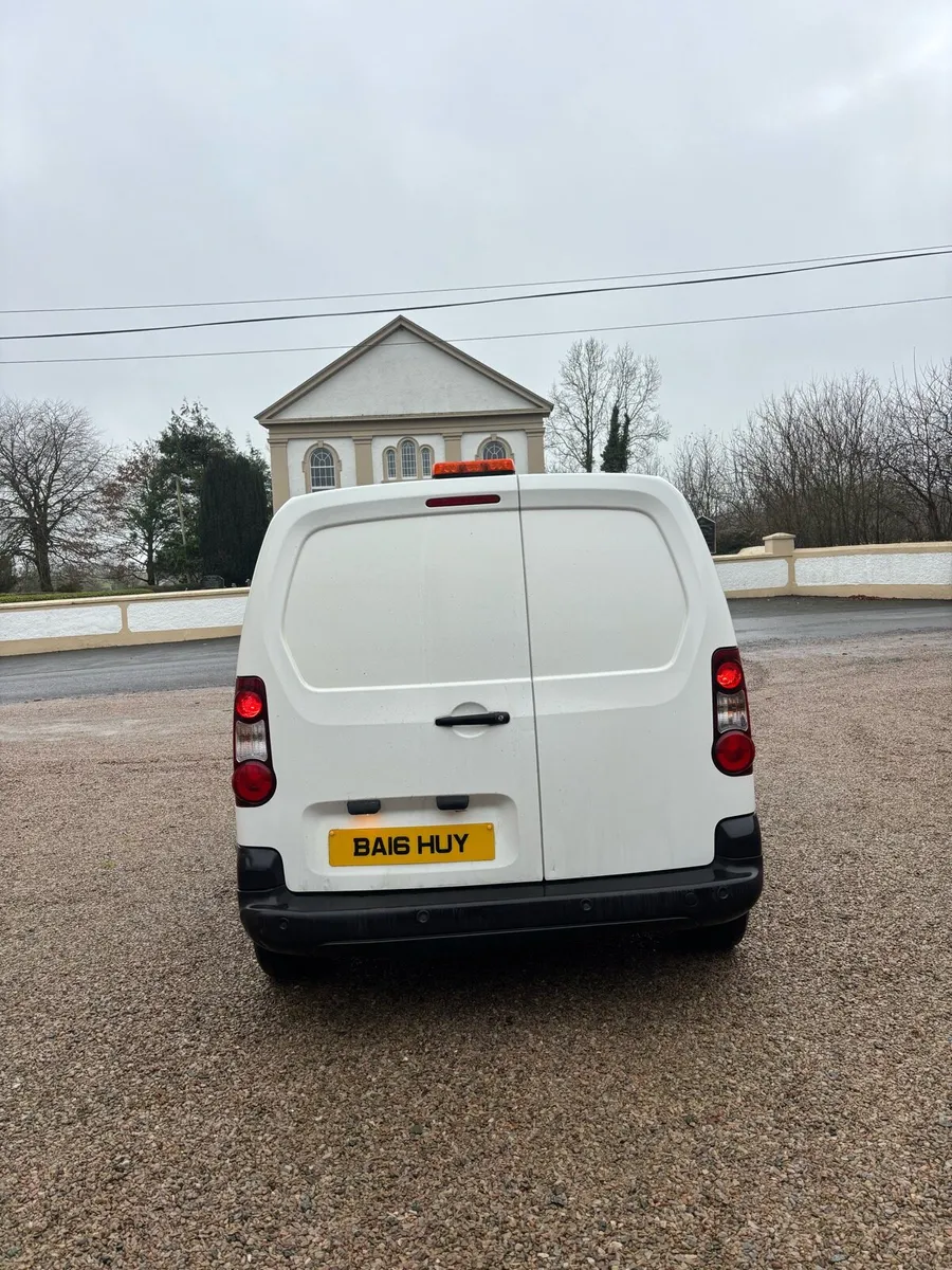 2016 Peugeot partner - Image 4