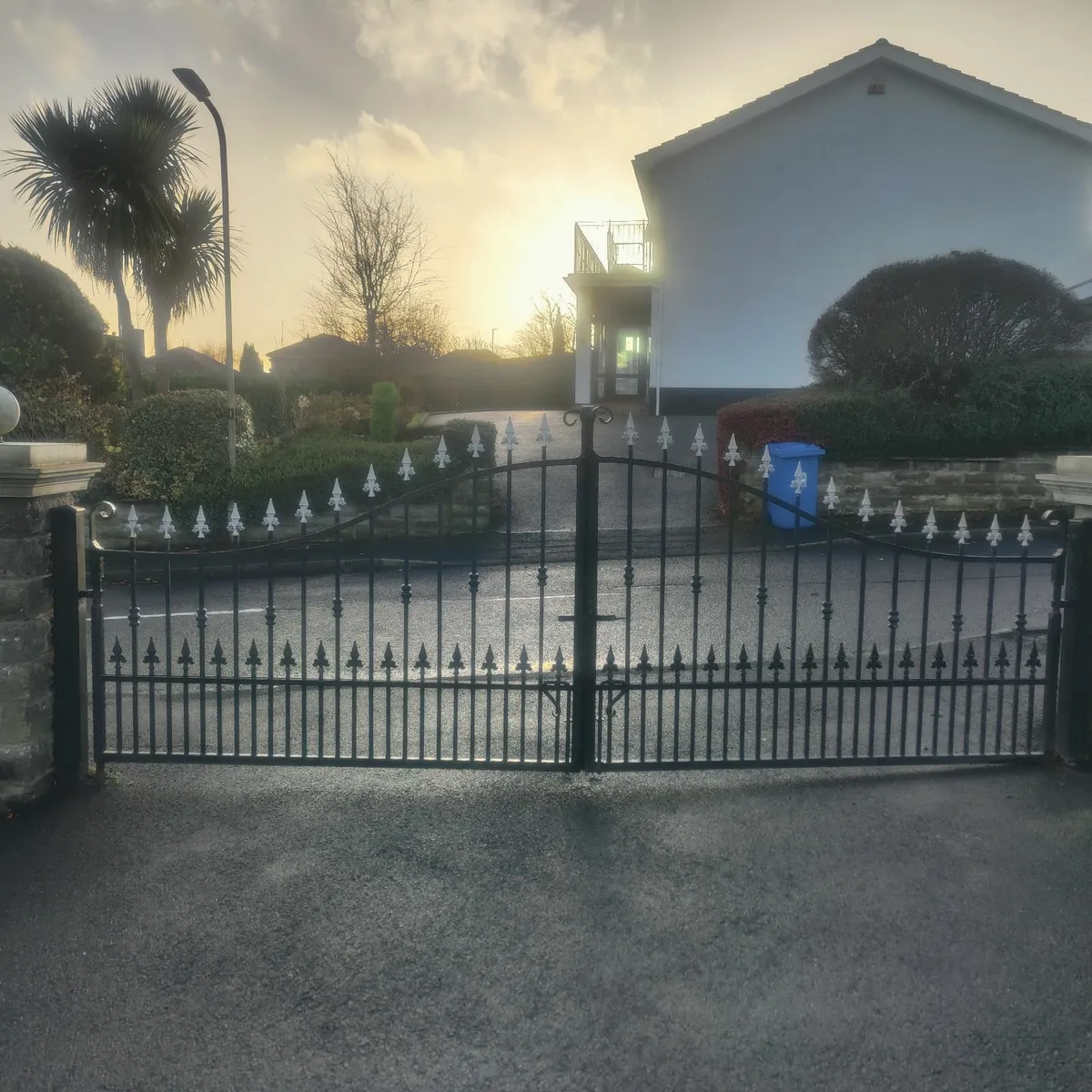 Metal Gates - Image 2