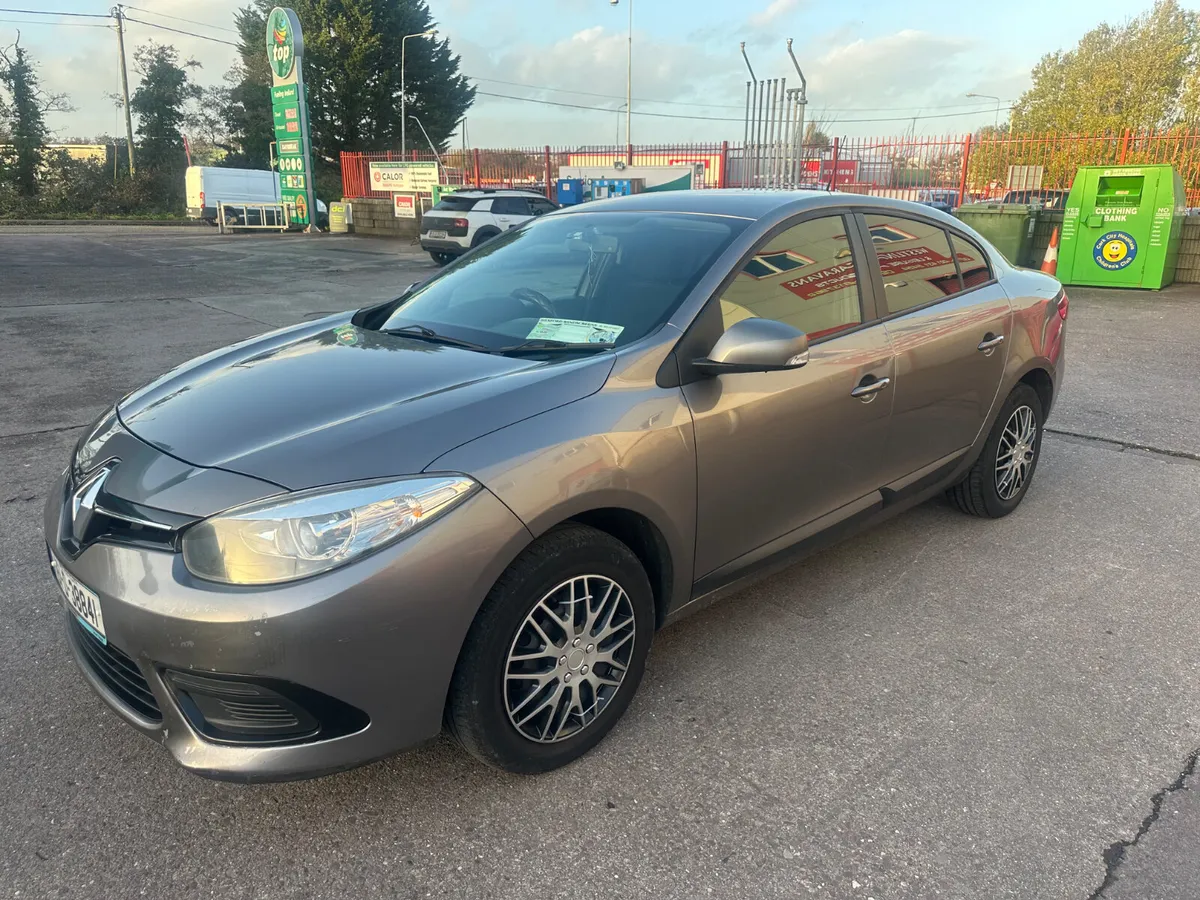 2015 Renault Fluence Automatic - Image 3