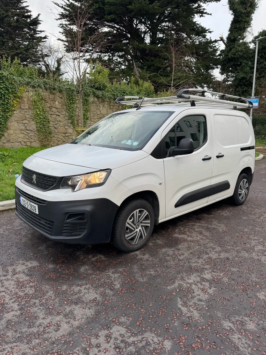 2021 Peugeot Partner no VAT - Image 1