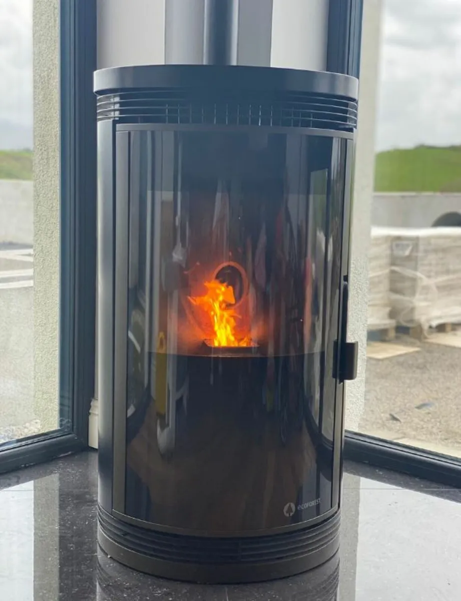 White 7.5Kw, wood pellet stove, good condition - Image 4