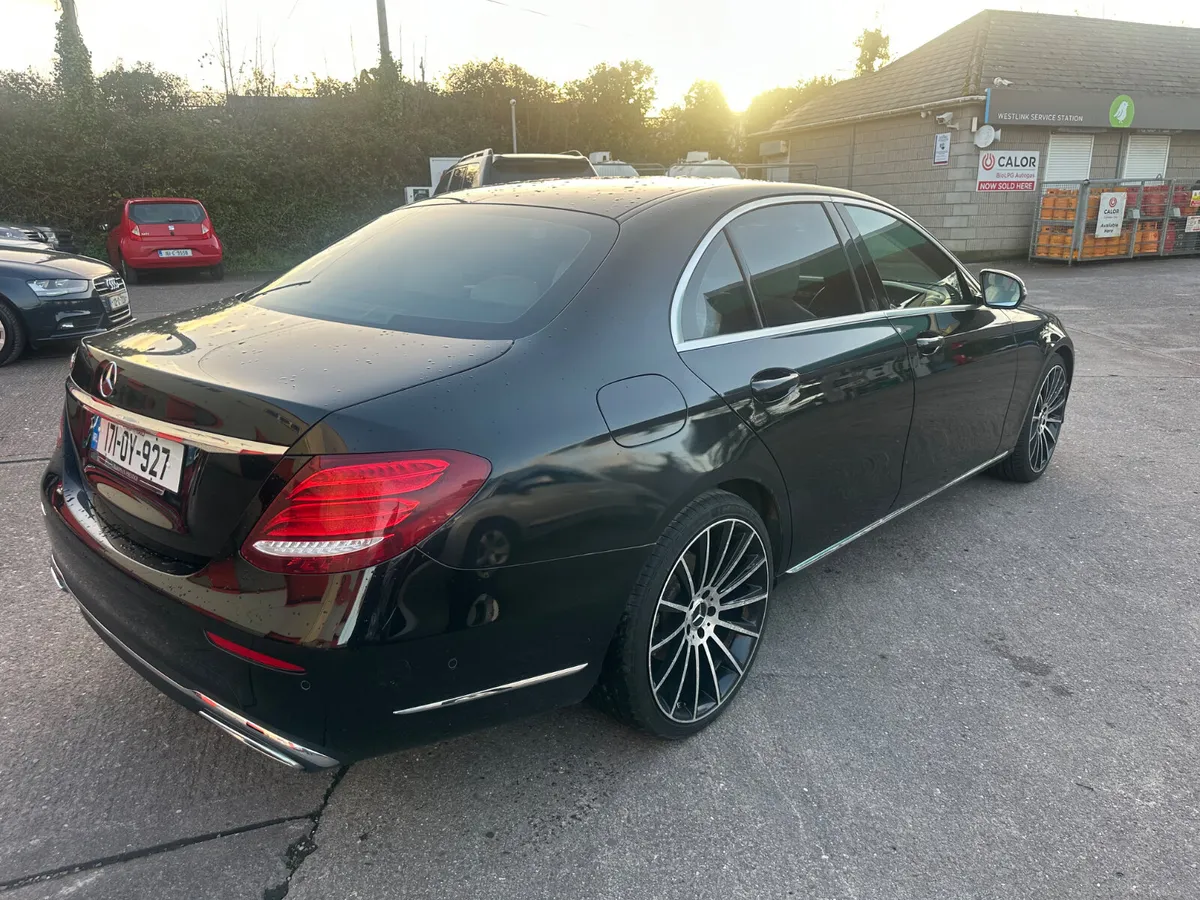 2017 Mercedes E220 D Auto - Image 3