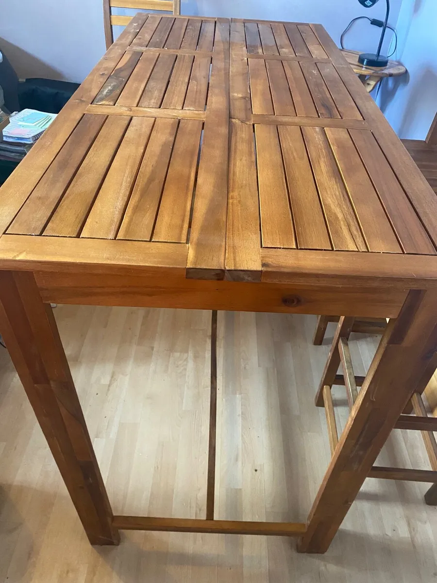 Bar Table and Stools - Image 4
