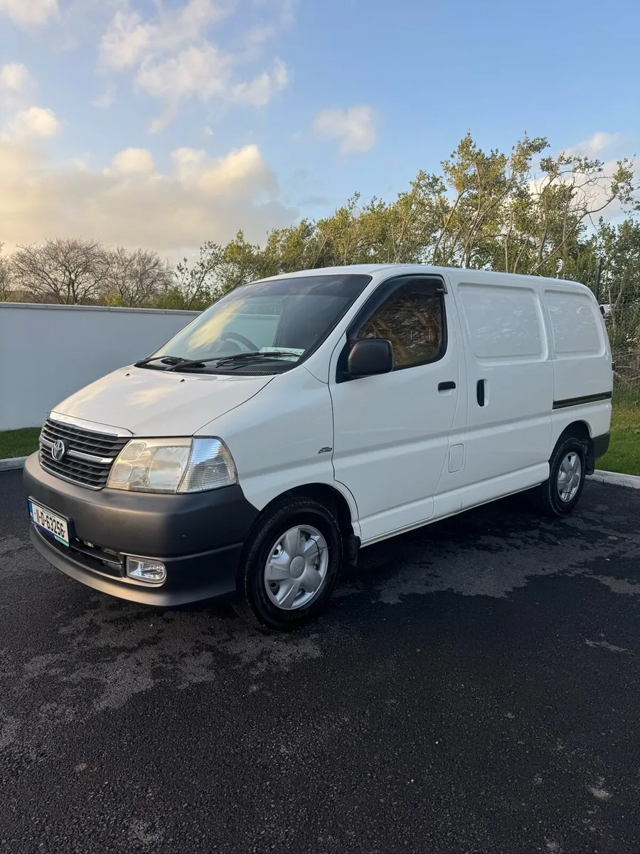 Toyota Hiace - Image 2