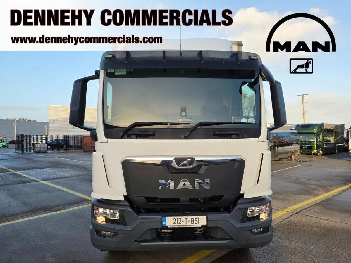 Man TGM TGM 26.320 6 X 2 BOX BODY - Image 2