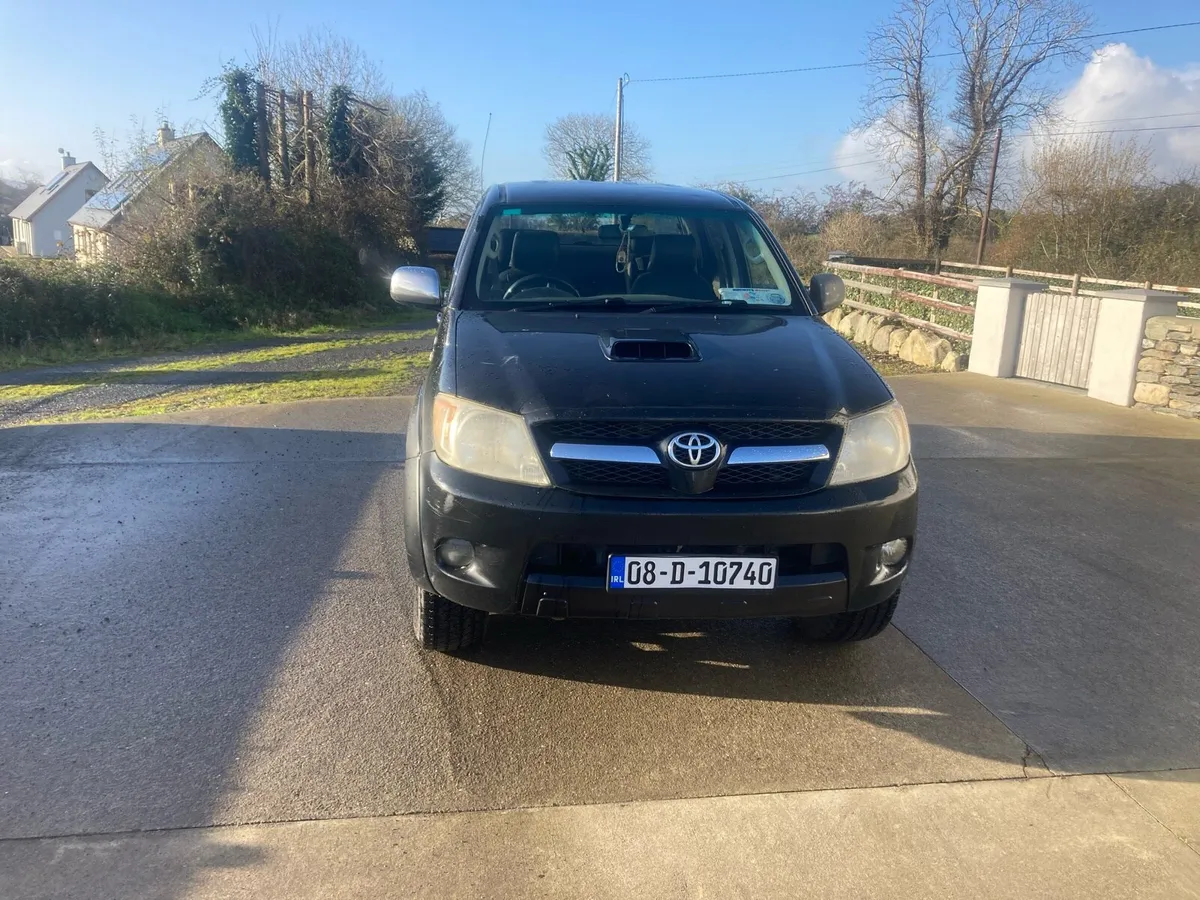 Toyota hilux - Image 3