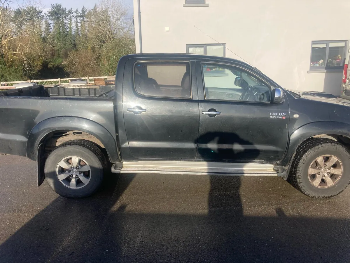 Toyota hilux - Image 4