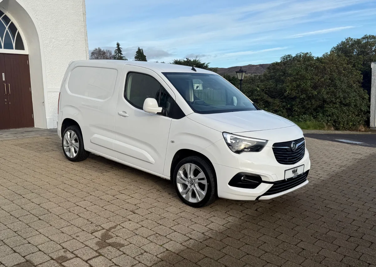 2021 Vauxhall Combo Sportive 100bhp 1.5BlueHDI - Image 1
