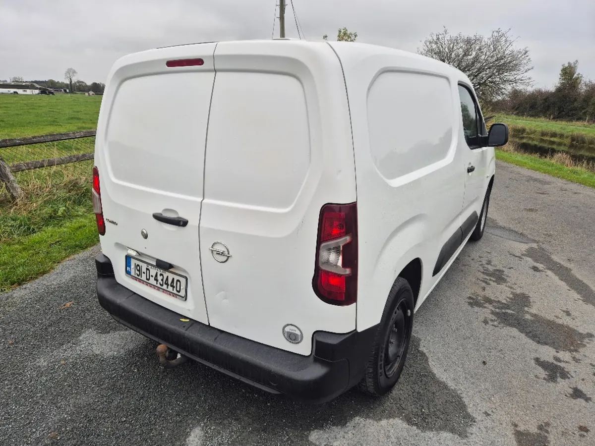 191 Opel Combo CARGO L1H1 5DR - Image 4