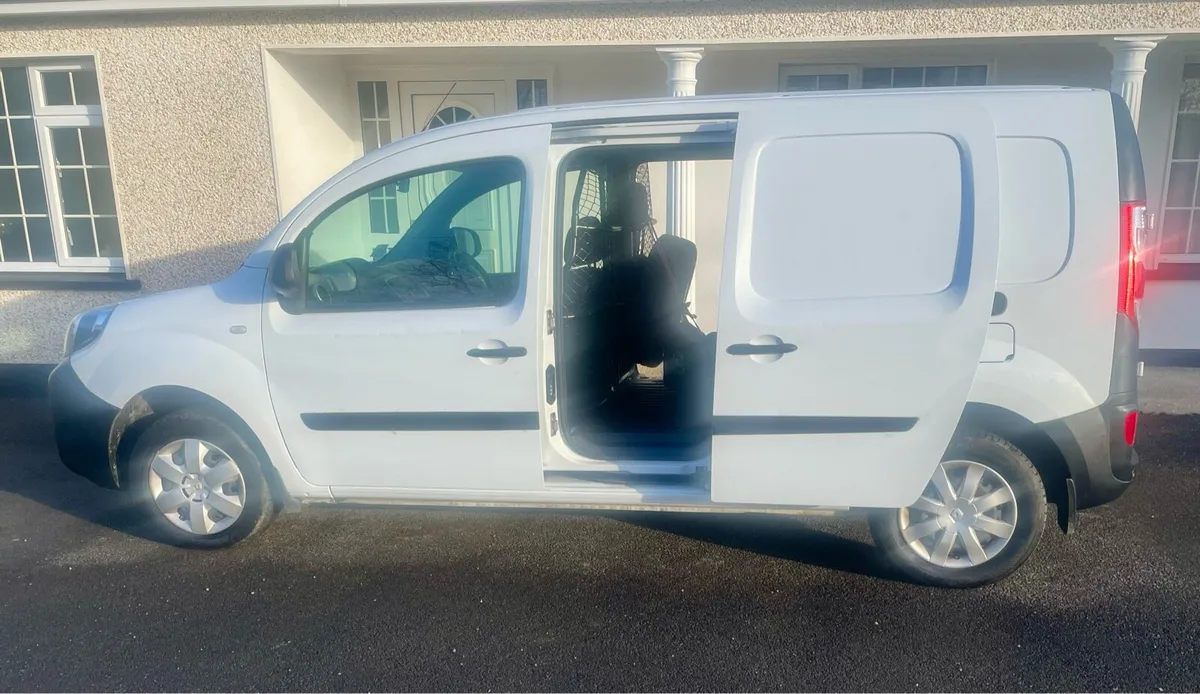 192 Kangoo ZE elec only 13K Km  NEW TEST JAN 27 - Image 4