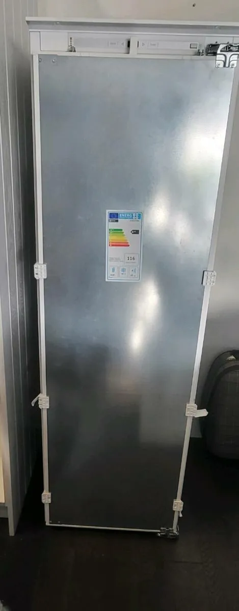 NEFF Intgreated fridge - Image 3