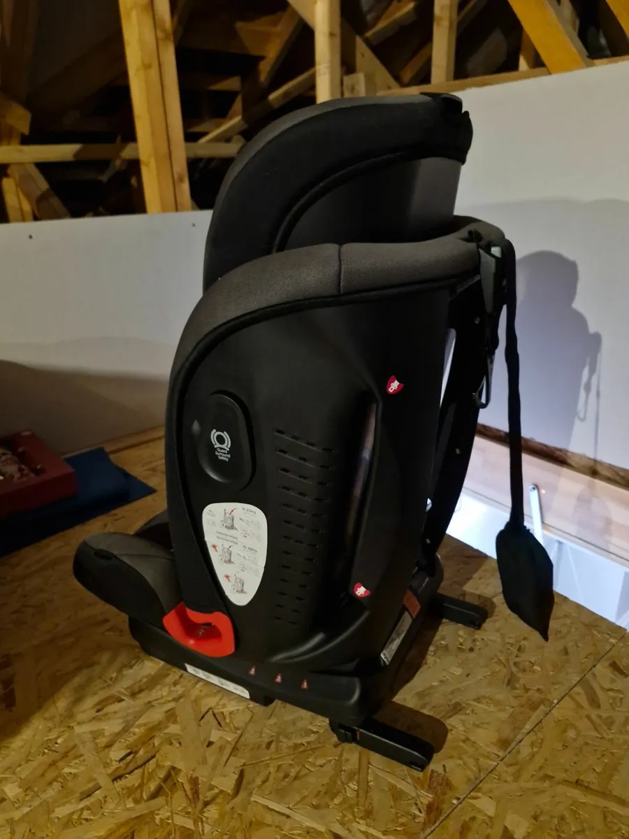 Child Car Seats - Image 2