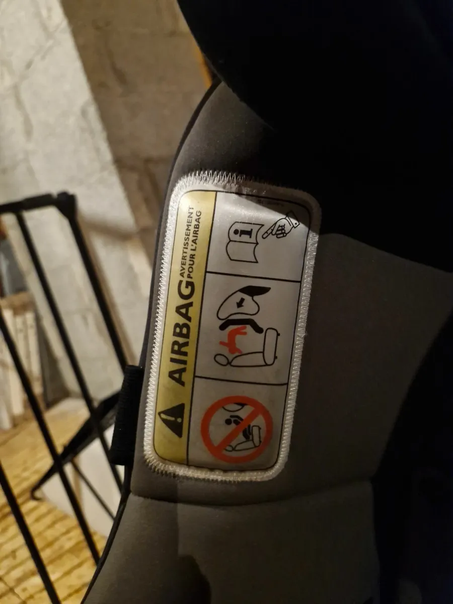 Child Car Seats - Image 3