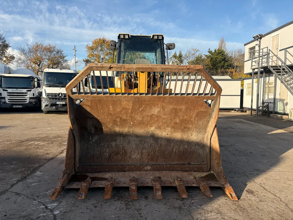 LIEBHERR LR634 TRACK LOADER 3 IN1 BUCKET - Image 4