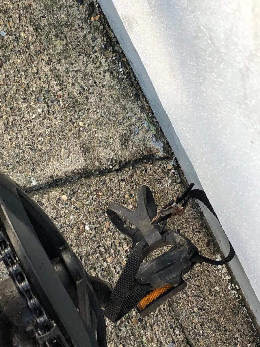 Carrera 6061 T6 racing bike - Image 4