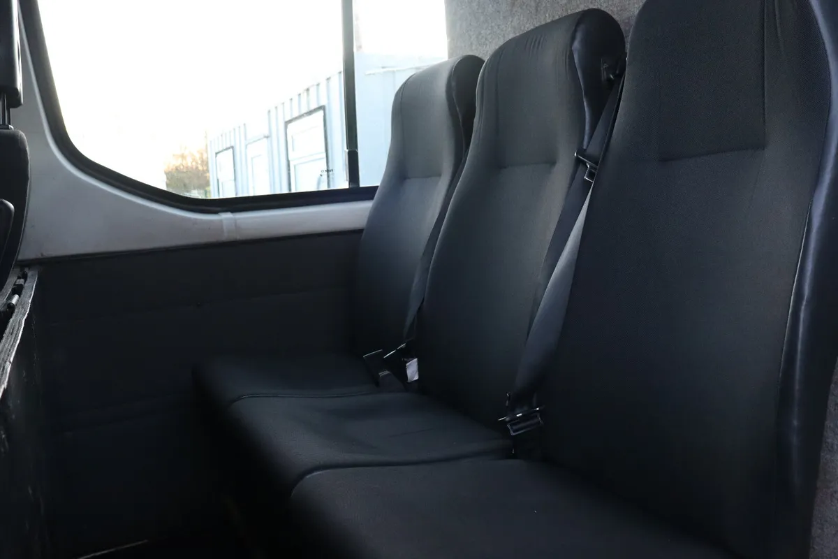 2018 IVECO DAILY CREWCAB 6 SEATER  (NO VAT) - Image 4