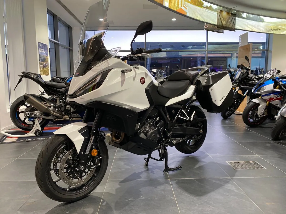 2024 Honda NT1100 with Extras - NI Reg! - Image 4