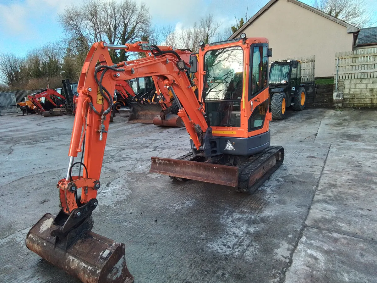 DOOSAN  DX27z   (2017) - Image 4