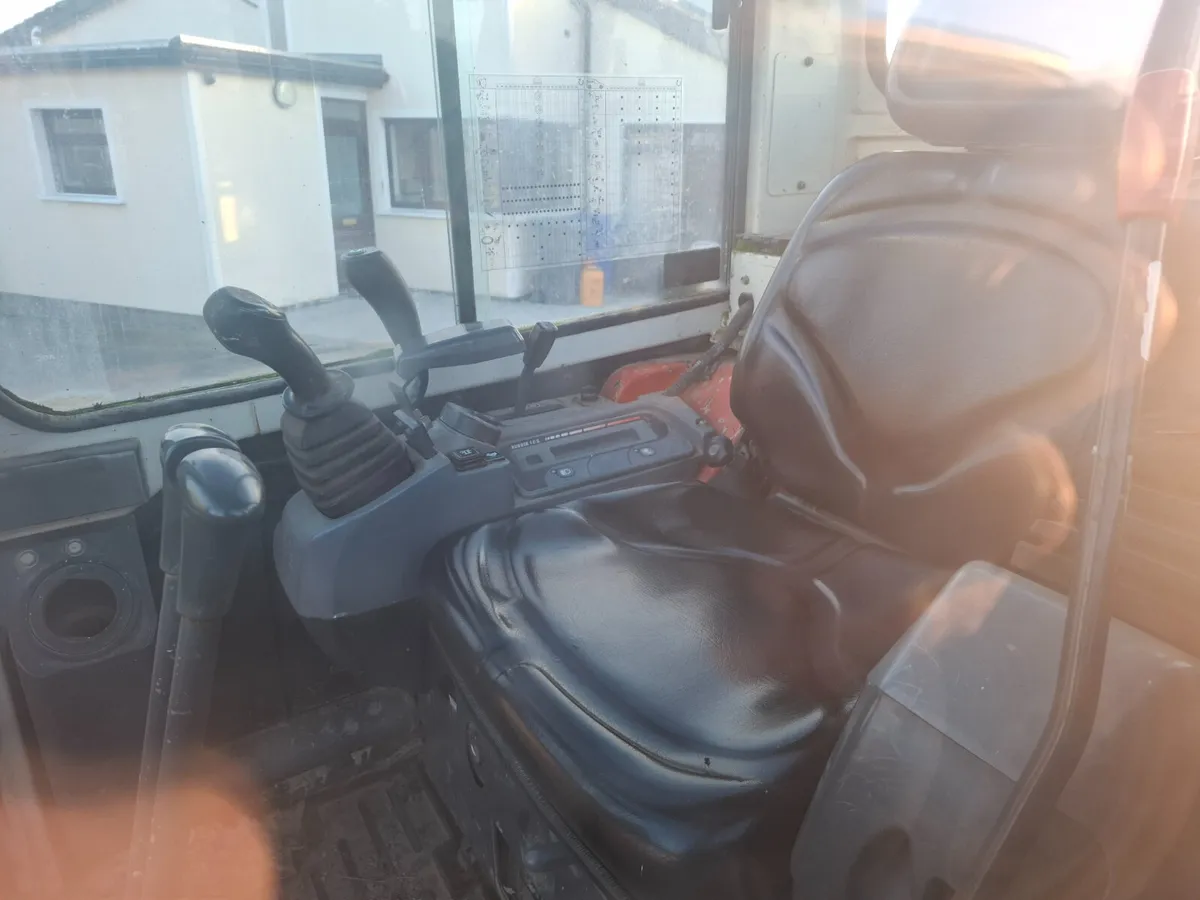 Kubota U25 - Image 4