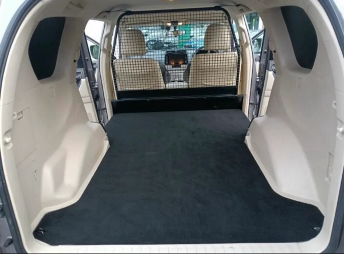 2022 Toyota Landcruiser Automatic LWB - Image 2