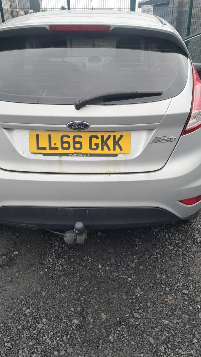 Ford Fiesta Van 2016 - Image 2