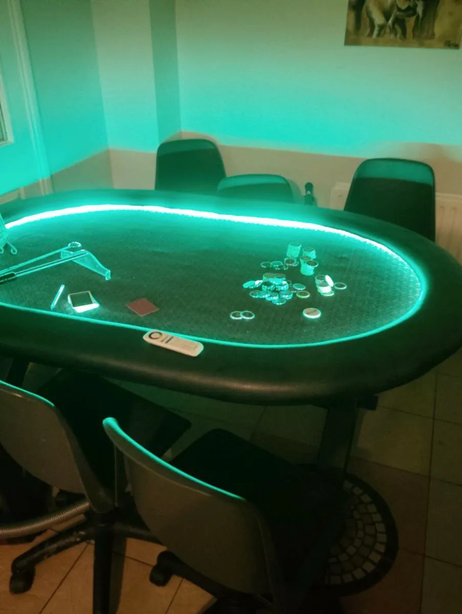 Poker table last price drop - Image 1