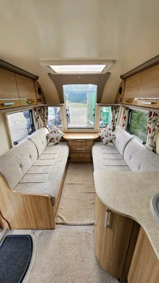 6/7   berth.  Caravan  for. sale - Image 4