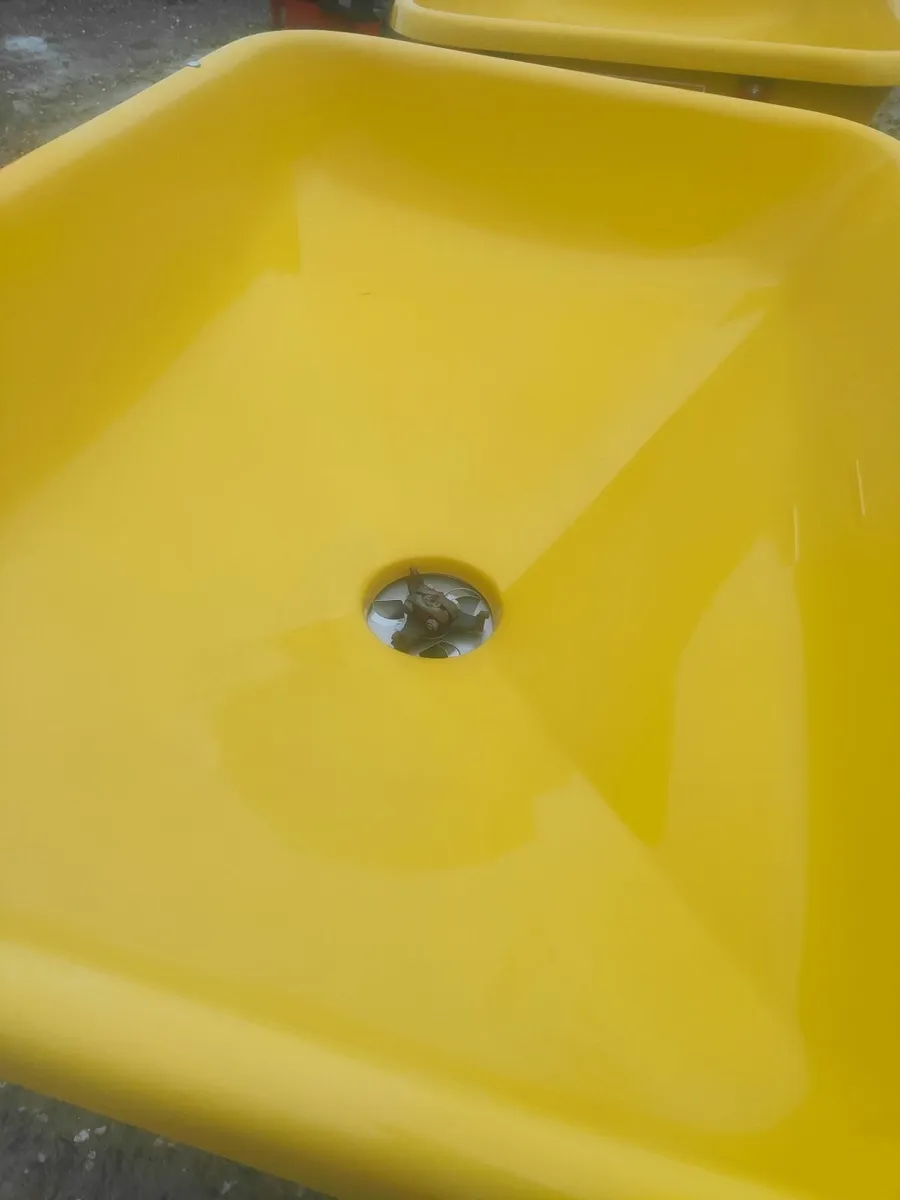 Cosmo fertilizer spreader - Image 4