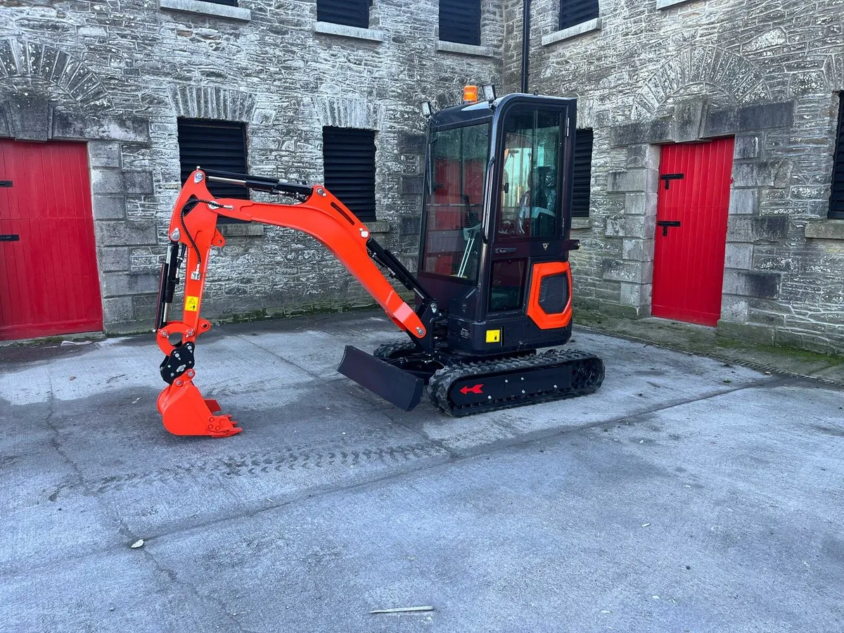 Mini digger - Image 2