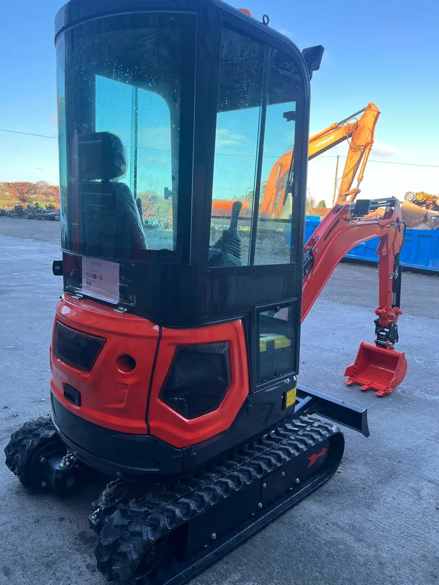 Mini digger - Image 3