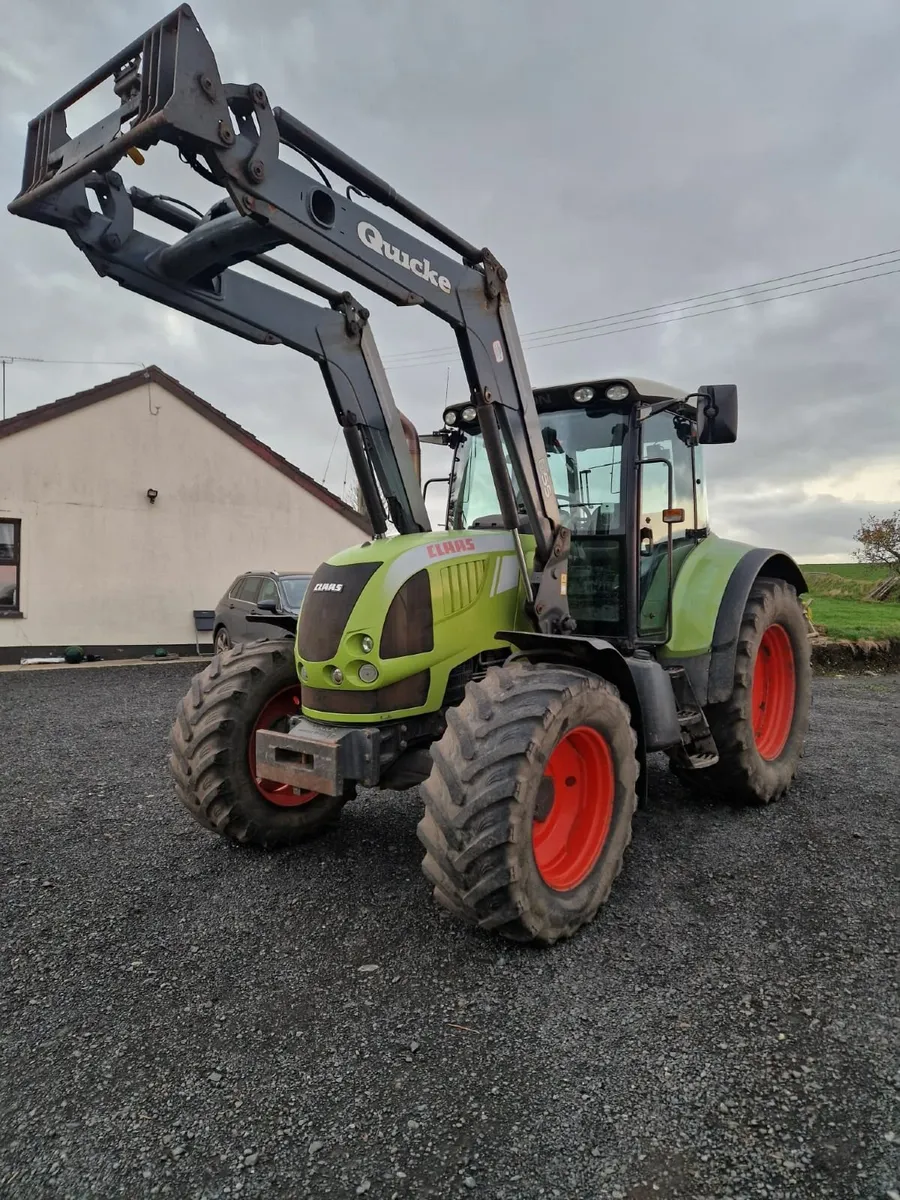 CLAAS Arion 630C 2011 with front loader - Image 2