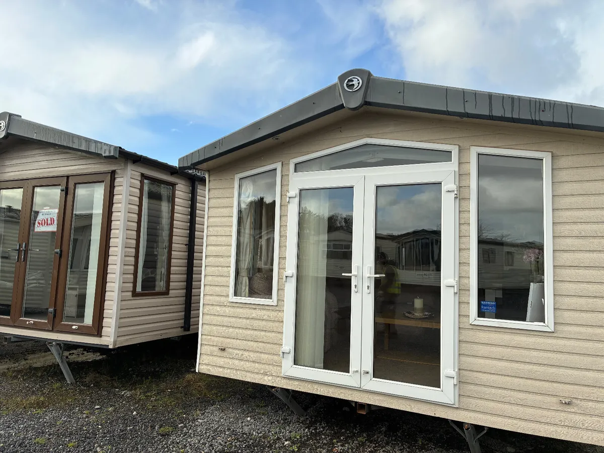 ONLY IN TODAY AND ALREADY SNATCHED UP. - Image 1