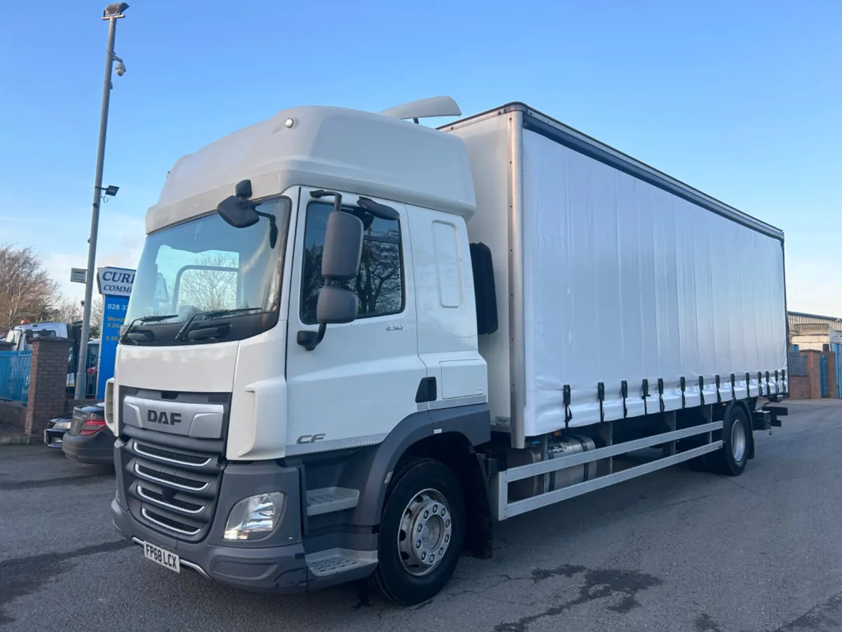 2019 Daf cf230 18 ton Curtainsider tail lift - Image 1