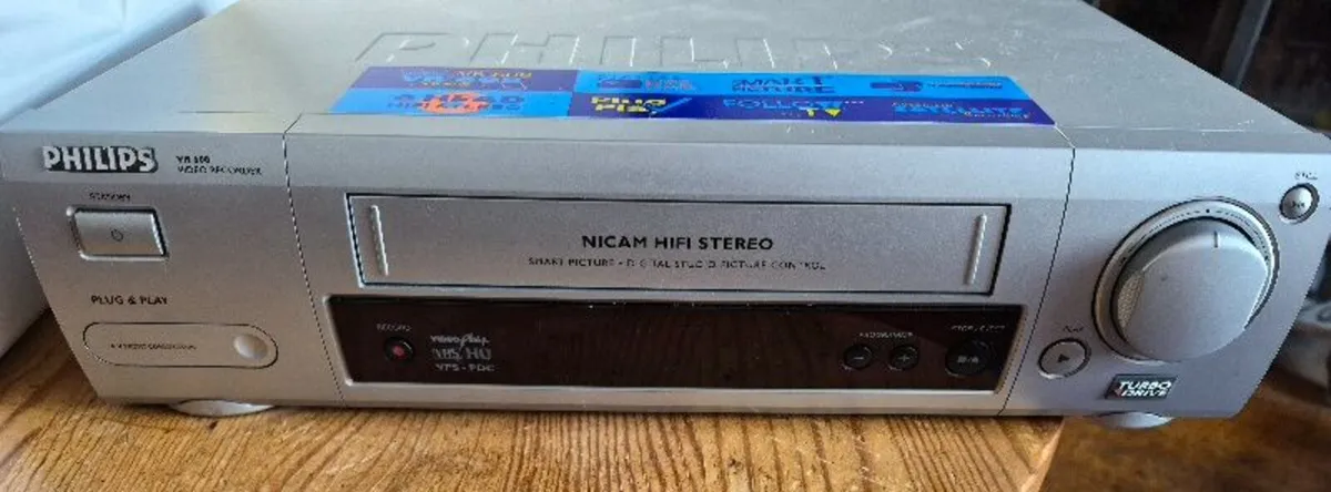 VHS video recorder | Video Tapes | Top Box - Image 1